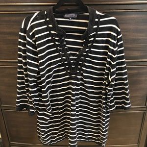 3/4 length sleeve top.